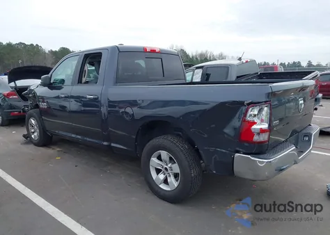 2017 Ram 1500 Slt 4X2 6'4 Box z USA, uszkodzony, nr VIN 1C6RR6GT4HS817804